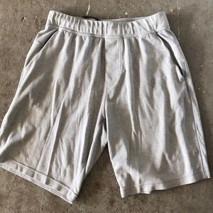 Men’s lulu shorts